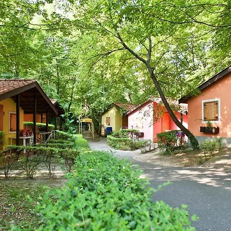 Holiday Village Il Paese Di Ciribi, Holiday home