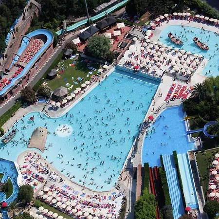 Holiday Village Il Paese Di Ciribi, 度假居 切里亚莱