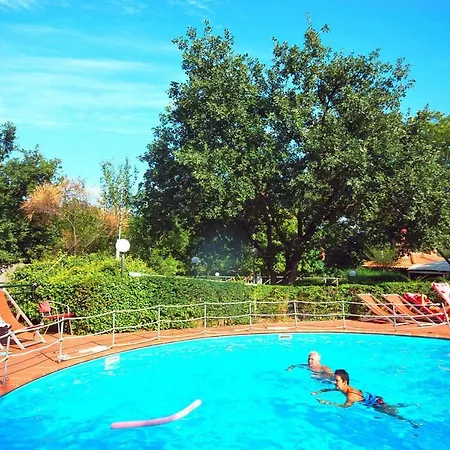 Feriehus Holiday Village Il Paese Di Ciribi,