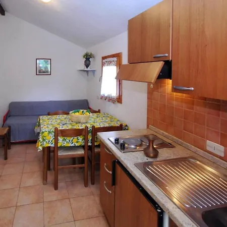 Holiday Village Il Paese Di Ciribi, 度假居 切里亚莱